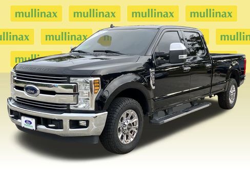 Certified 2019 Ford F250 Lariat w/ Chrome Package image 15