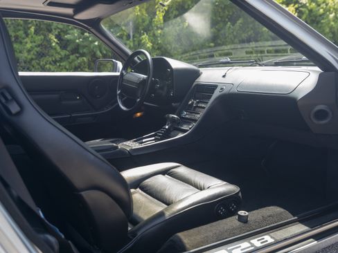 Used 1991 Porsche 928 S4 RWD image 38