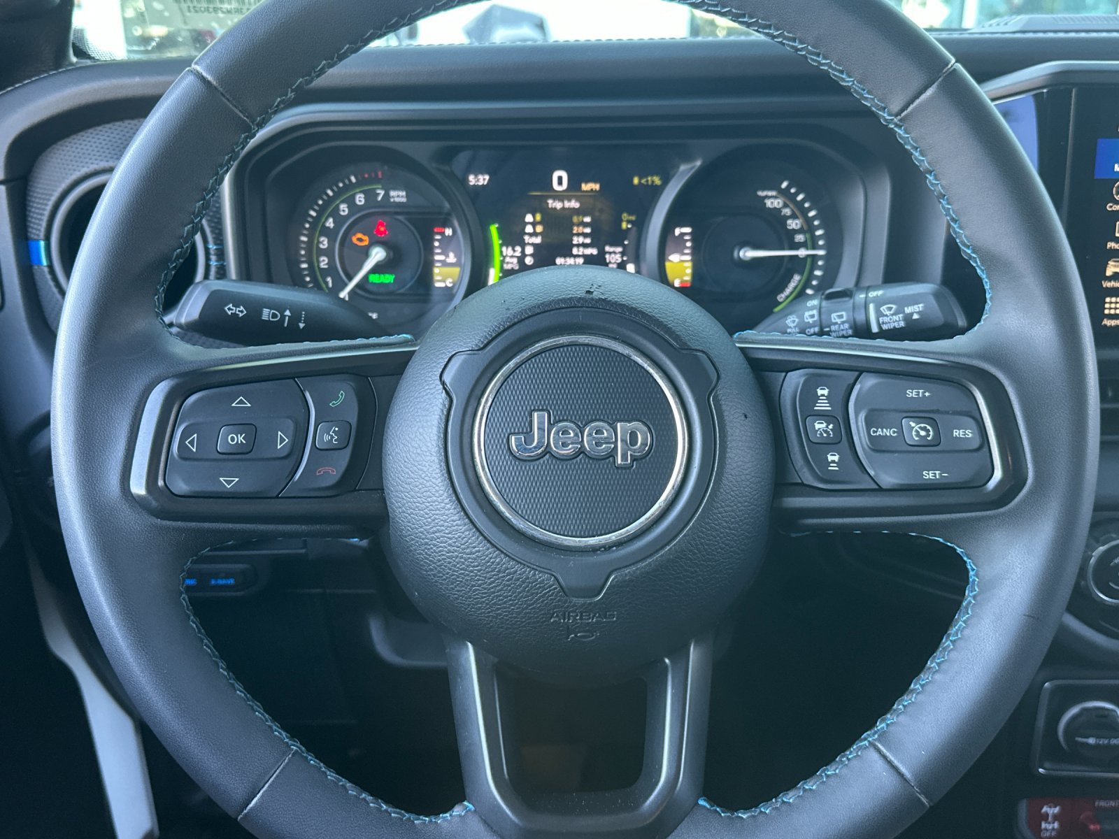 Used 2024 Jeep Wrangler Unlimited Rubicon 4xe AWD/4WD image 23