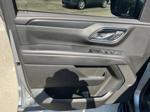 Used 2024 Chevrolet Suburban RST w/ Luxury Package RWD image 13