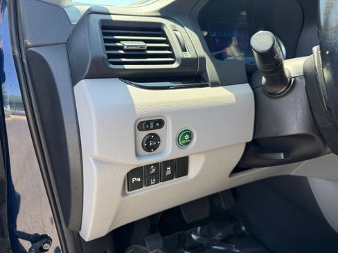 Used 2019 Honda Pilot Touring image 11