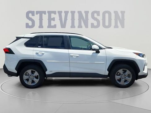 Used 2022 Toyota RAV4 LE AWD/4WD image 6