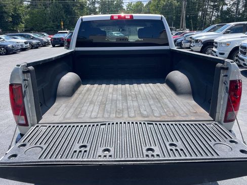 Used 2017 RAM 1500 Express w/ Express Value Package RWD image 19