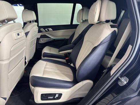 Used 2020 BMW X7 M50i AWD/4WD image 33