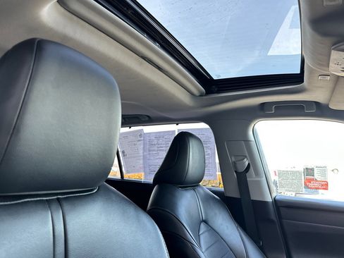 Used 2023 Toyota Highlander XLE image 23