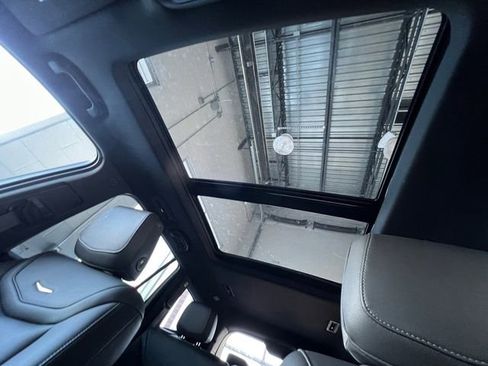 Certified 2025 Cadillac XT6 Luxury w/ LPO, Floor Liner Package image 22