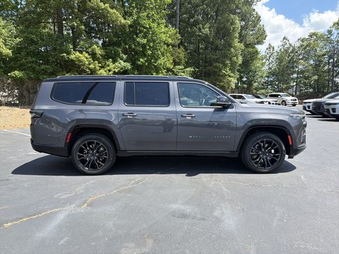 New 2026 Jeep Grand Wagoneer L Summit w/ Premium Group III AWD/4WD image 9