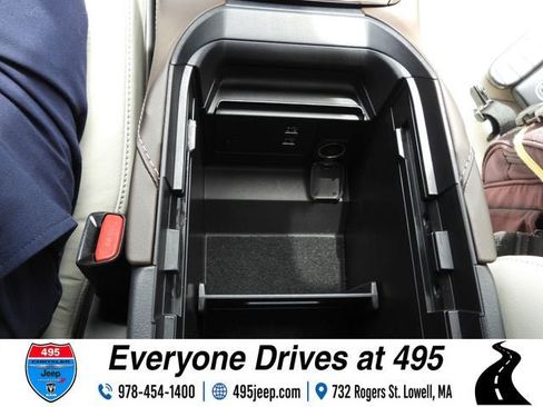 Used 2022 MAZDA CX-30 AWD 2.5 S w/ Premium Package image 28