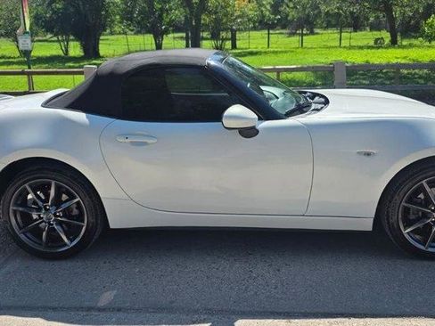 Used 2017 MAZDA MX-5 Miata Grand Touring RWD image 7