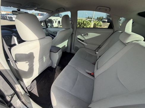 Used 2014 Toyota Prius Two FWD image 17