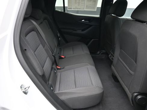 Used 2025 Chevrolet Equinox LT FWD image 22