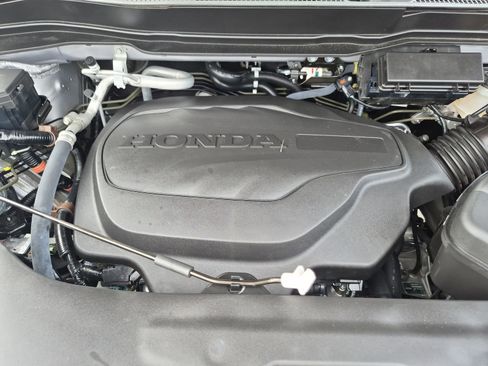 Certified 2025 Honda Passport EX-L image 21
