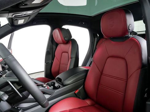 New 2026 Porsche Cayenne Coupe image 5