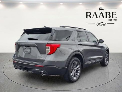 Used 2023 Ford Explorer XLT w/ Equipment Group 202A AWD/4WD image 7