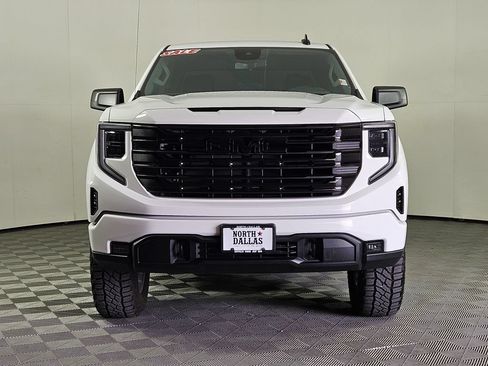 Used 2025 GMC Sierra 1500 Elevation AWD/4WD image 2