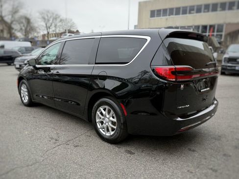 New 2026 Chrysler Pacifica Select image 12