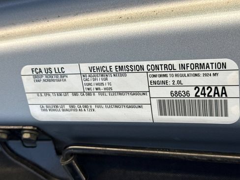 Used 2024 Jeep Wrangler Unlimited Sahara AWD/4WD image 41