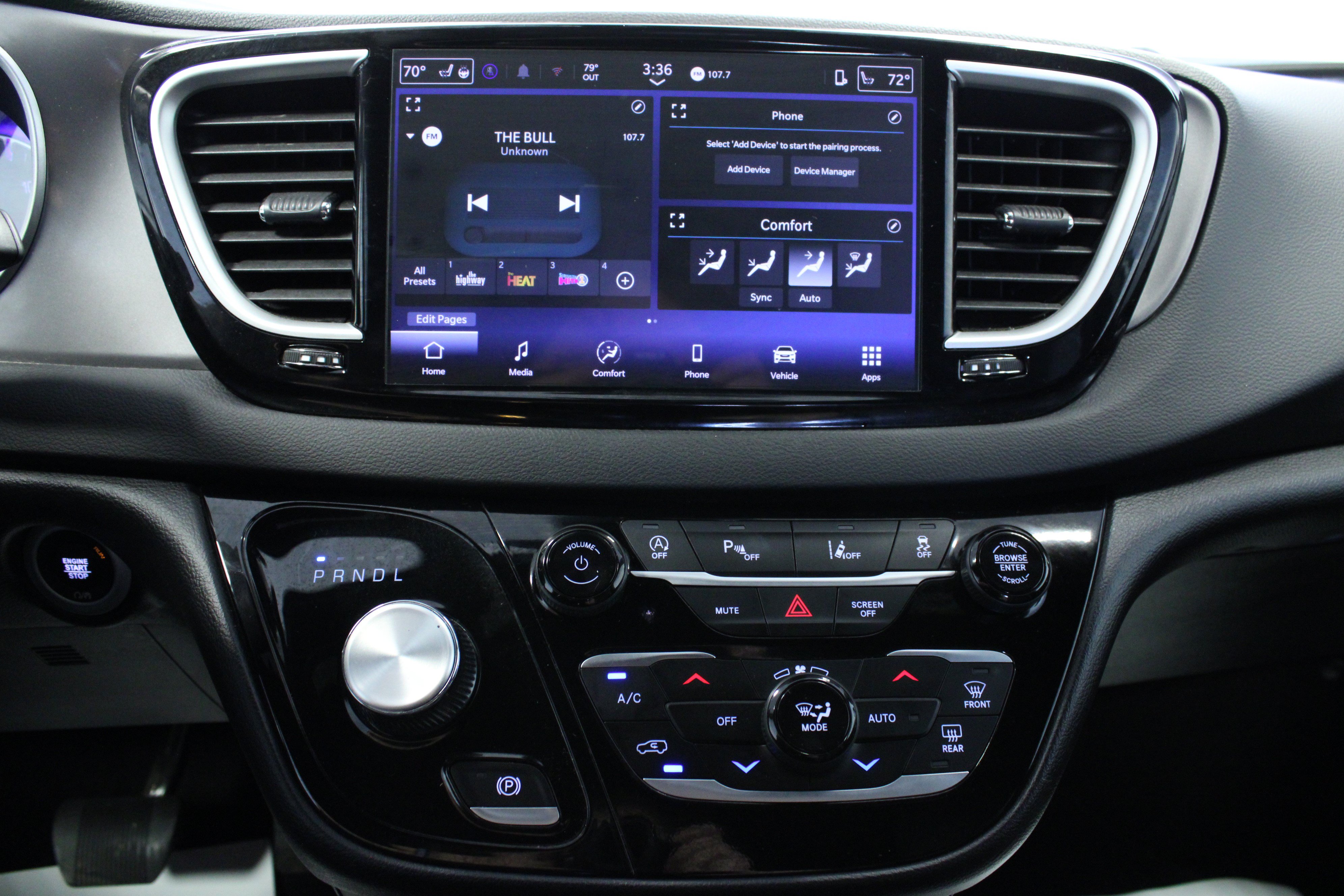 Used 2025 Chrysler Pacifica Select FWD image 23