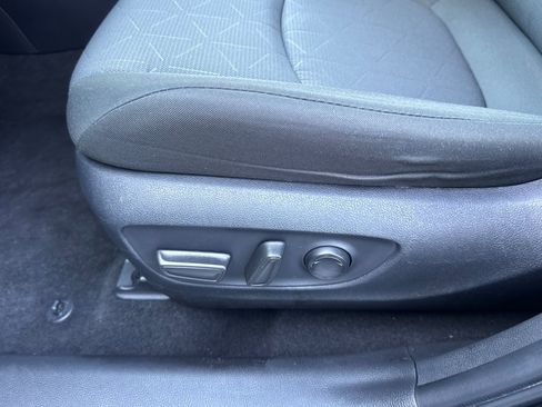 Used 2024 Toyota RAV4 AWD Hybrid image 15
