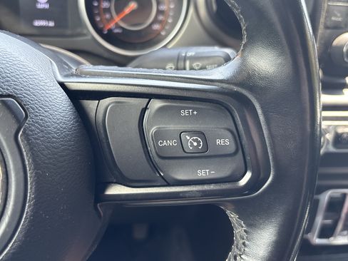 Used 2020 Jeep Wrangler Unlimited Sport S AWD/4WD image 19