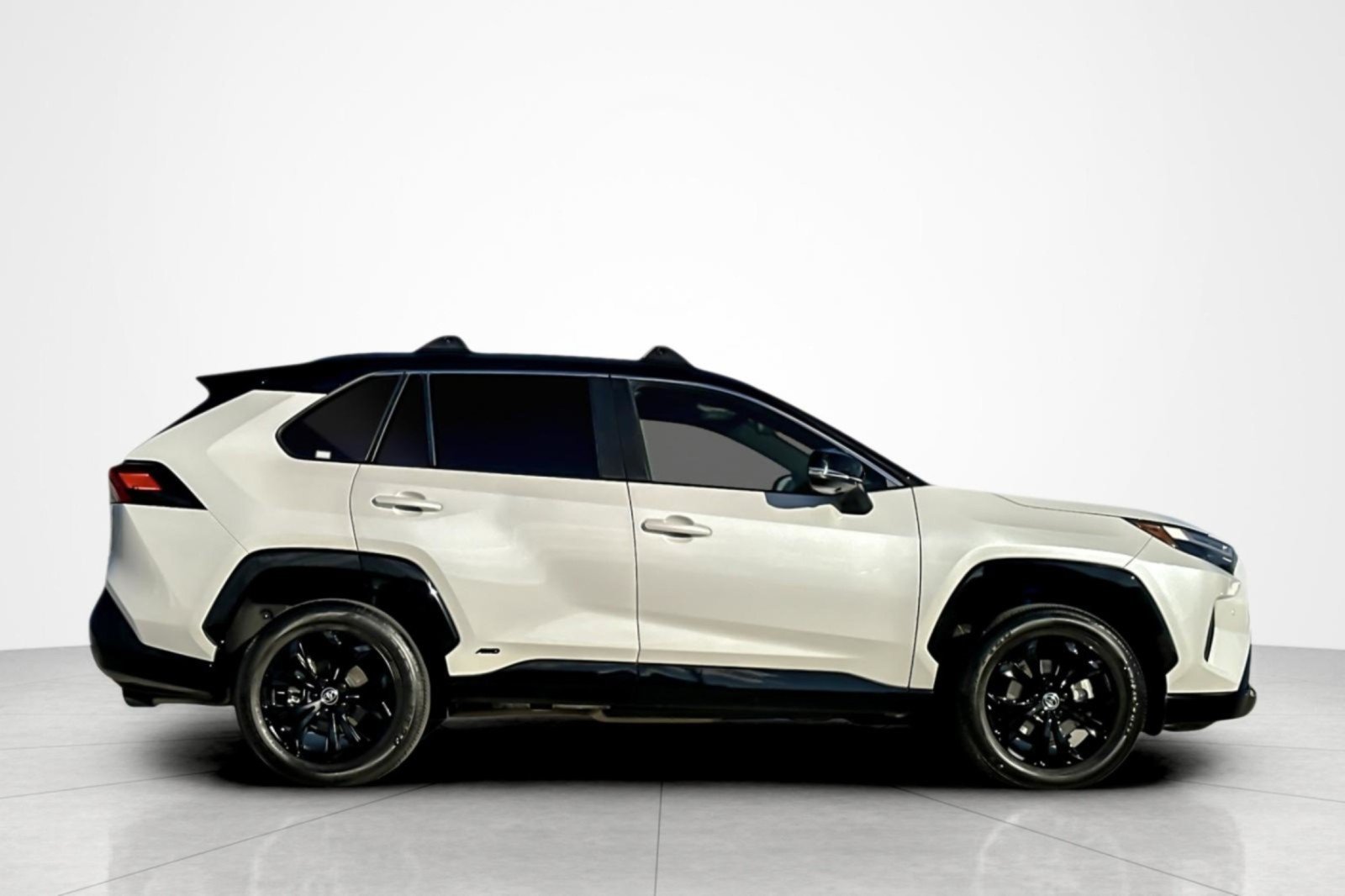 Certified 2024 Toyota RAV4 XSE w/ Advanced Technology Package AWD/4WD image 6