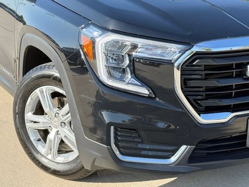 Used 2024 GMC Terrain SLE AWD/4WD image 4