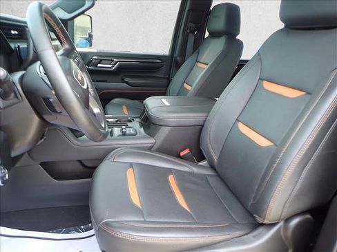 Used 2024 GMC Sierra 2500 AT4 w/ AT4 Premium Plus Package image 11