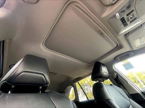 Certified 2022 Toyota RAV4 XLE Premium image 12