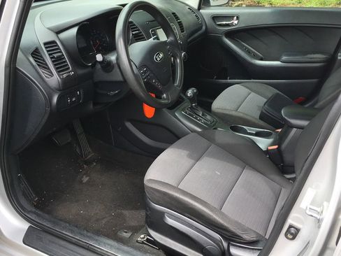 Used 2016 Kia Forte LX w/ LX Popular Plus Package FWD image 4