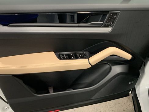 New 2026 Porsche Cayenne image 13