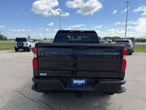 Used 2024 Chevrolet Silverado 1500 LT Trail Boss w/ Convenience Package II AWD/4WD image 8