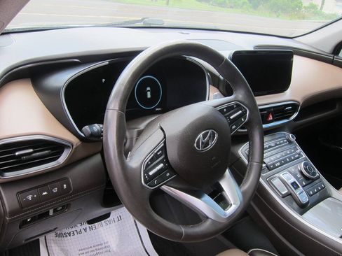 Used 2023 Hyundai Santa Fe Limited AWD/4WD image 10