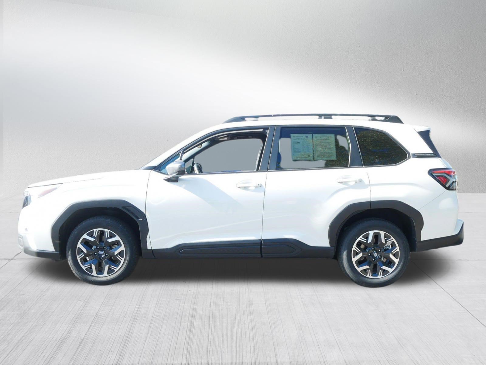 Certified 2025 Subaru Forester Premium AWD/4WD image 4