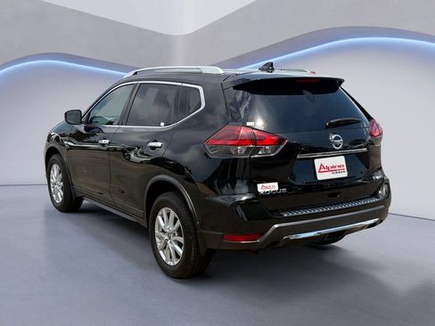 Used 2018 Nissan Rogue SV AWD/4WD image 3