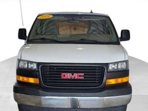 Used 2021 GMC Savana 2500 w/ Driver Convenience Package image 22
