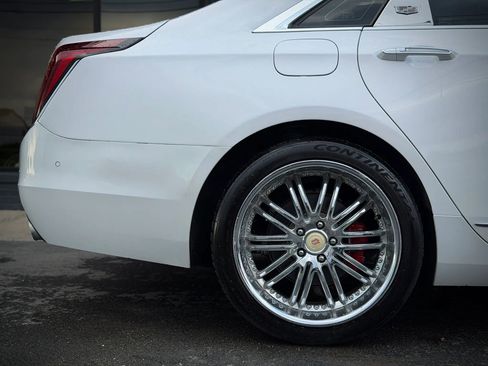 Used 2018 Cadillac CT6 Luxury AWD/4WD image 32