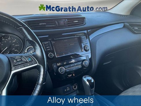 Used 2022 Nissan Rogue Sport SV w/ Technology Package image 11