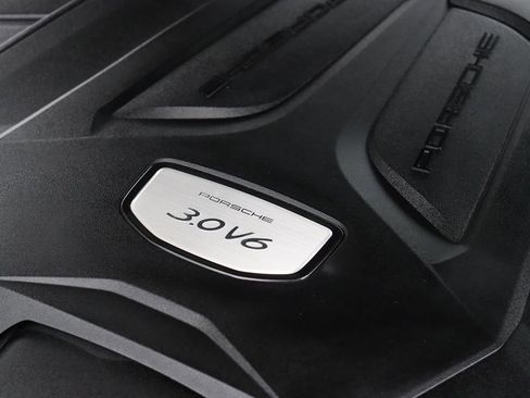 Used 2021 Porsche Cayenne Coupe image 66