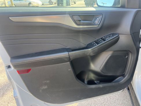 Used 2025 Ford Escape Active image 10