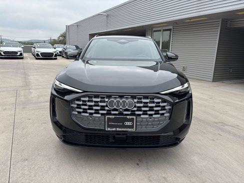 Certified 2025 Audi Q5 Premium w/ Convenience Package AWD/4WD image 2