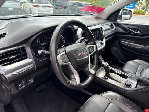 Used 2017 GMC Acadia SLT FWD image 10
