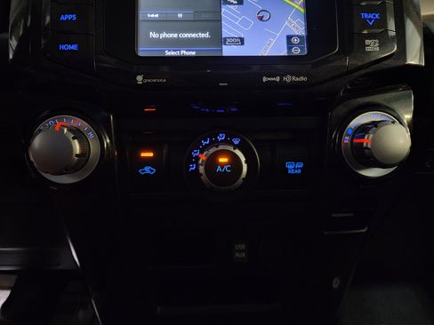 Used 2019 Toyota 4Runner TRD Off-Road Premium w/ Phone Cable & Charge Package image 38