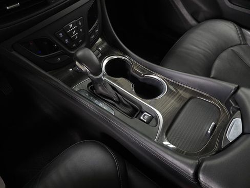 Used 2019 Buick Envision Essence image 28