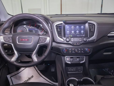 Used 2022 GMC Terrain SLT w/ Tech Package AWD/4WD image 16