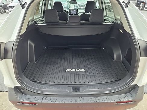 Used 2022 Toyota RAV4 LE image 43