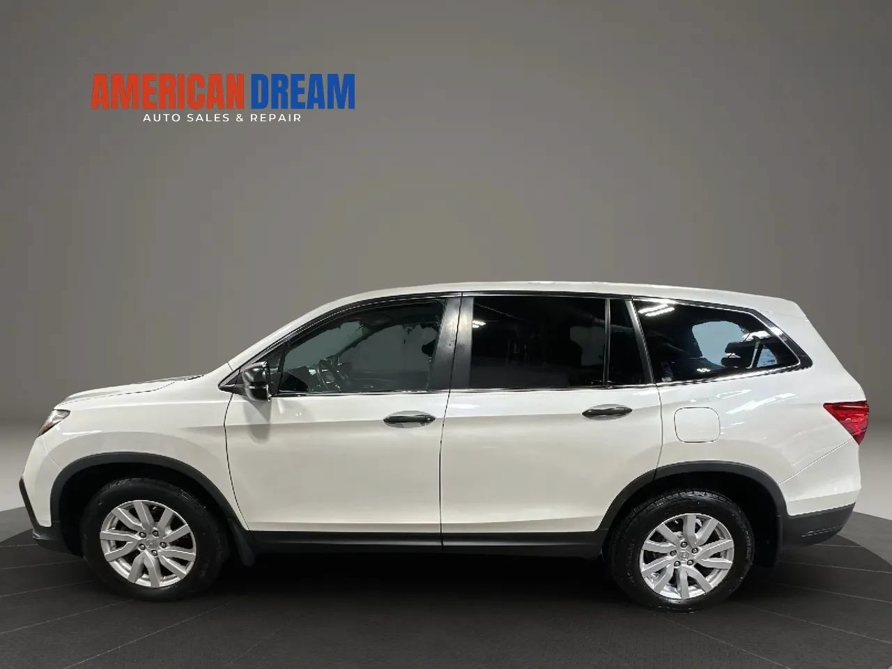 Used 2019 Honda Pilot LX image 2