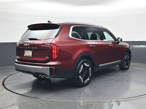 Used 2023 Kia Telluride S AWD/4WD image 5