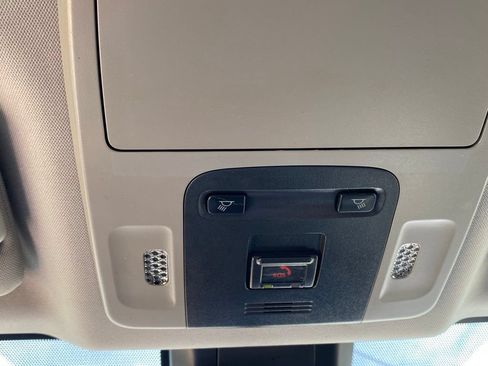 Used 2021 Toyota Camry SE FWD image 22