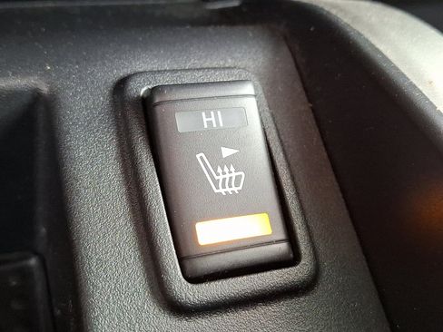 Used 2021 Nissan Titan SV w/ SV Convenience Package image 22