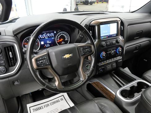 Used 2019 Chevrolet Silverado 1500 High Country w/ Technology Package AWD/4WD image 12